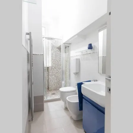 Appartement La Casa Di Nico. Zona Centro Gênes
